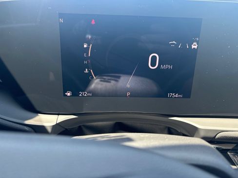 Used 2025 Buick Envista Avenir FWD image 6