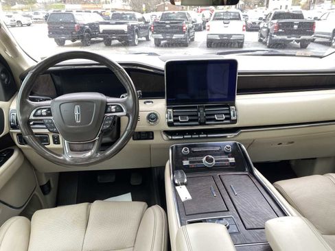Used 2018 Lincoln Navigator L Reserve w/ Technology Package image 7