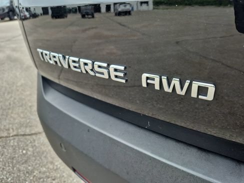 Used 2023 Chevrolet Traverse LT AWD/4WD image 31