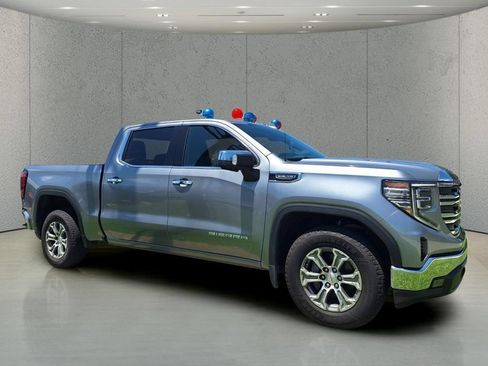 Used 2024 GMC Sierra 1500 SLT RWD image 3