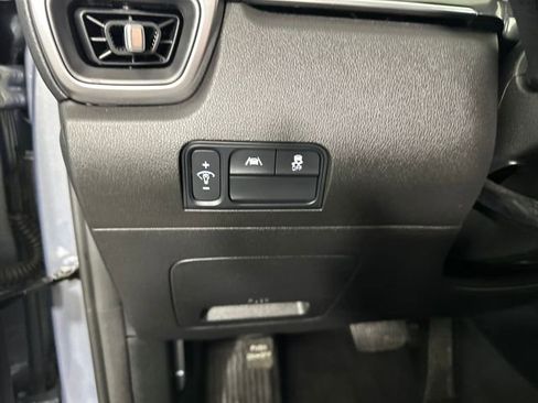 Used 2023 Kia Sorento S w/ Panoramic Sunroof Package image 19