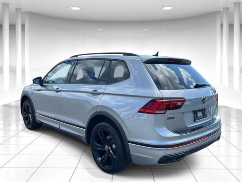 Certified 2023 Volkswagen Tiguan SE R-Line AWD/4WD image 5