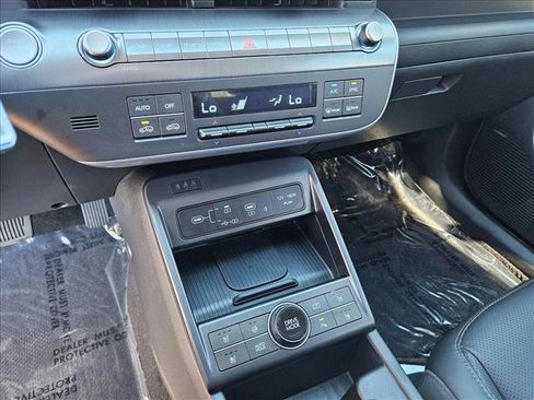 Certified 2025 Hyundai Kona Limited image 15