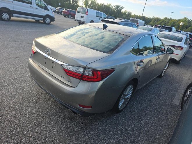 Used 2016 Lexus ES 350 FWD image 4