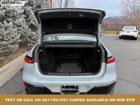 Used 2025 BMW 740i xDrive image 36