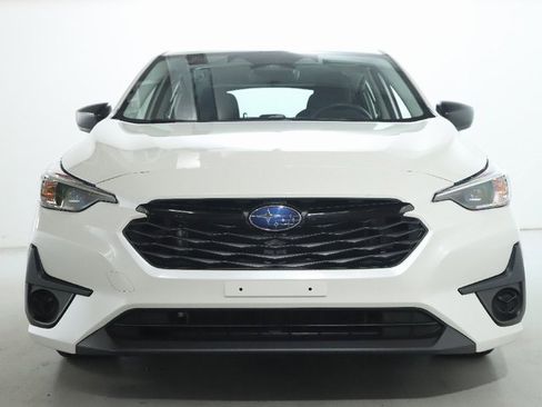 Certified 2025 Subaru Impreza 2.0i image 5