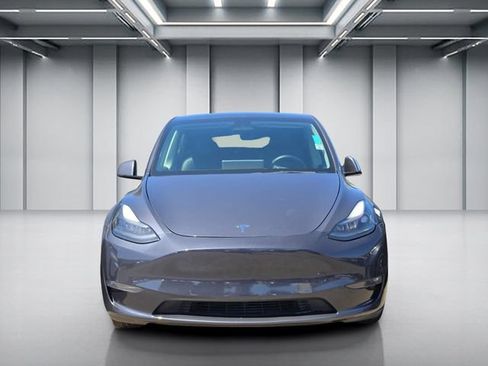 Used 2022 Tesla Model Y Performance AWD/4WD image 2
