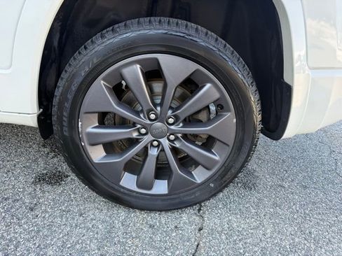 Used 2019 Jeep Cherokee High Altitude image 27