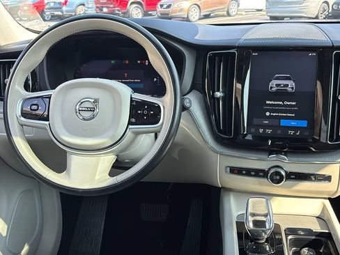 Certified 2025 Volvo XC60 B5 Ultra AWD/4WD image 6