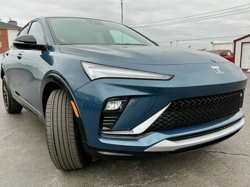 Used 2024 Buick Envista Sport Touring w/ Convenience I Package image 2