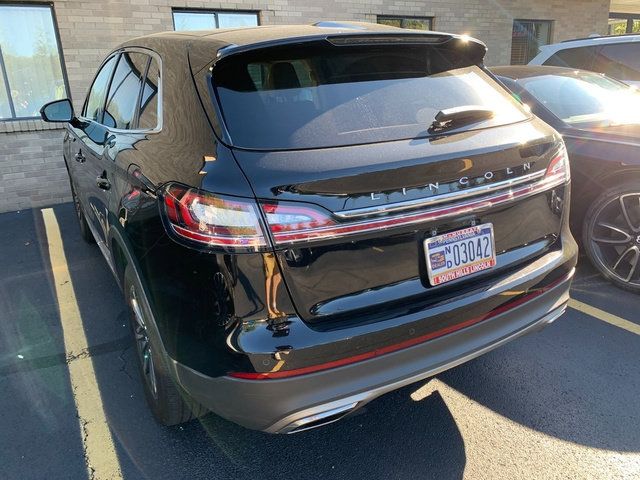 Used 2023 Lincoln Nautilus Reserve AWD/4WD image 2