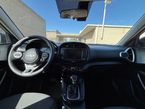 Used 2025 Kia Soul LX w/ LX Technology Package image 34