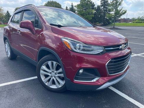 Used 2018 Chevrolet Trax Premier FWD image 3