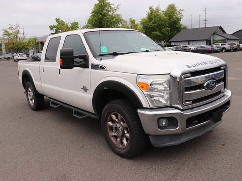 Used 2016 Ford F250 Lariat w/ Lariat Ultimate Package AWD/4WD image 3