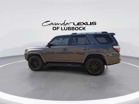 Used 2022 Toyota 4Runner SR5 Premium w/ Moonroof Package RWD image 6
