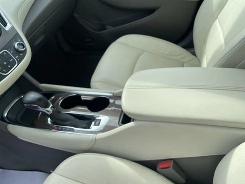 Used 2024 Chevrolet Malibu LT FWD image 14
