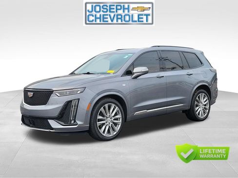 Used 2021 Cadillac XT6 Sport w/ Platinum Package AWD/4WD image 2