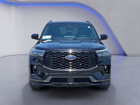 Certified 2025 Ford Explorer ST-Line w/ ST-Line Street Pack AWD/4WD image 9