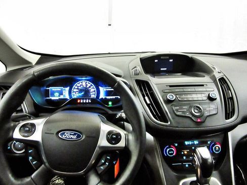 Used 2017 Ford C-MAX SE image 16