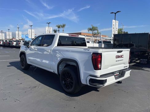 New 2026 GMC Sierra 1500 Elevation image 7