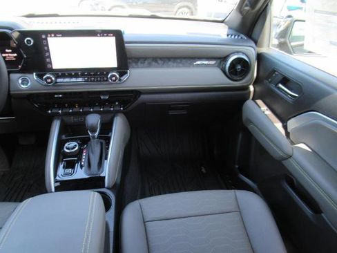 New 2025 Chevrolet Colorado ZR2 w/ ZR2 Bison Edition image 16