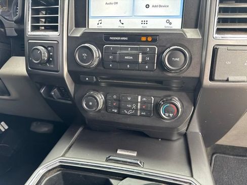Used 2018 Ford F250 XLT w/ XLT Premium Package AWD/4WD image 10