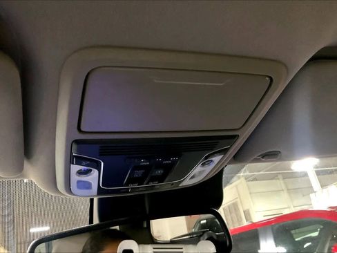 Used 2018 Honda Pilot Elite image 33