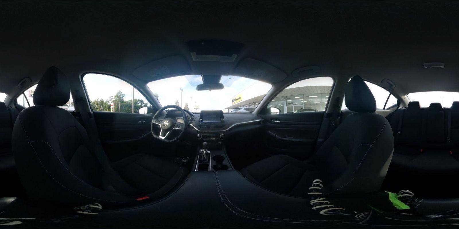 Used 2025 Nissan Altima 2.5 SV FWD image 36