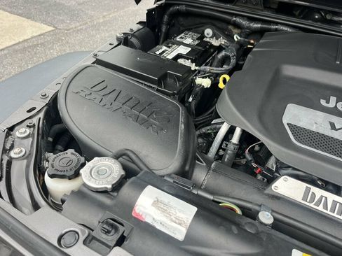 Used 2018 Jeep Wrangler Unlimited Sport S AWD/4WD image 50