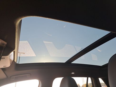 New 2026 Volkswagen Tiguan SE R-Line image 27