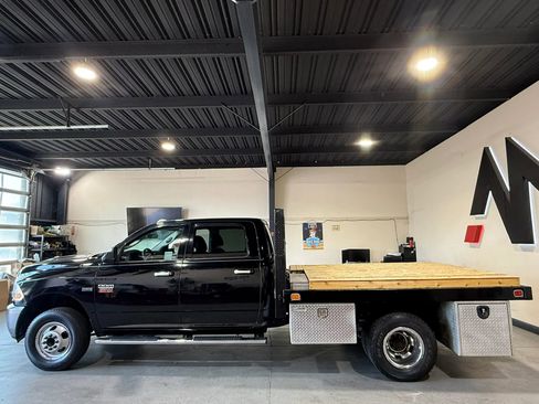 Used 2011 RAM 3500 ST RWD image 4