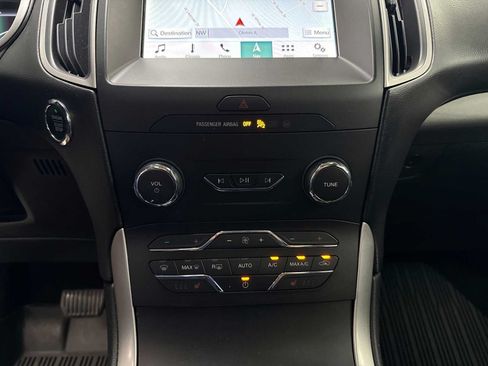 Used 2019 Ford Edge SEL w/ Equipment Group 201A AWD/4WD image 17