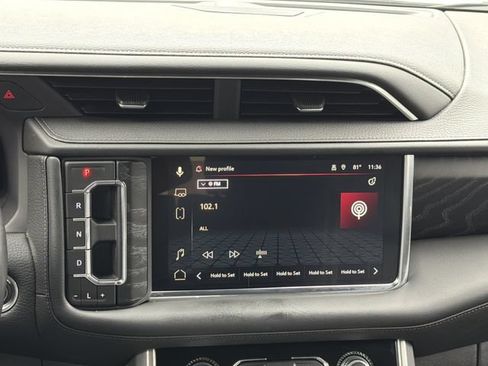 Used 2023 GMC Yukon XL Denali RWD image 19