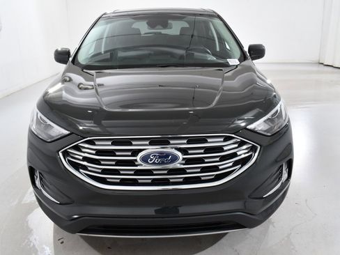 Used 2022 Ford Edge SEL w/ Convenience Package image 3