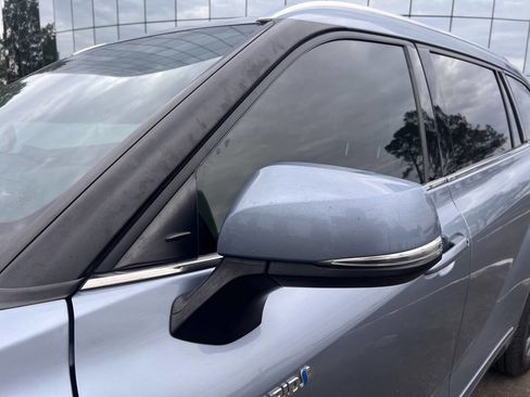 Used 2021 Toyota Highlander XLE image 13