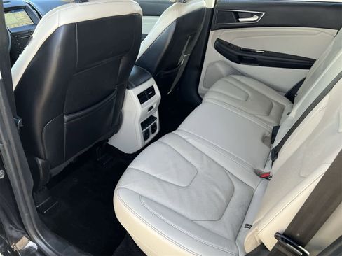 Used 2018 Ford Edge Titanium w/ Canadian Touring Package image 18