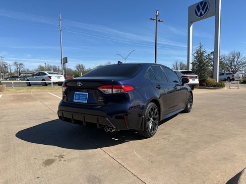 Used 2025 Toyota Corolla SE w/ SE Premium Package FWD image 5