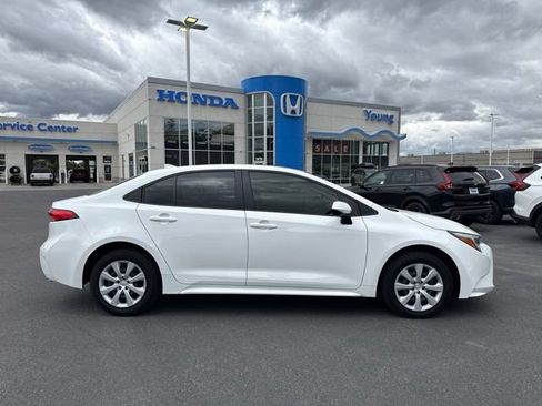 Used 2024 Toyota Corolla LE FWD image 2