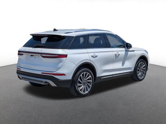 Used 2023 Lincoln Corsair Reserve w/ Equipment Group 201A AWD/4WD image 3