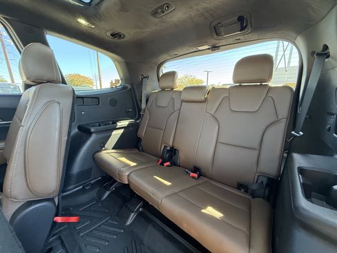 Used 2020 Kia Telluride SX w/ SX Prestige Package image 10