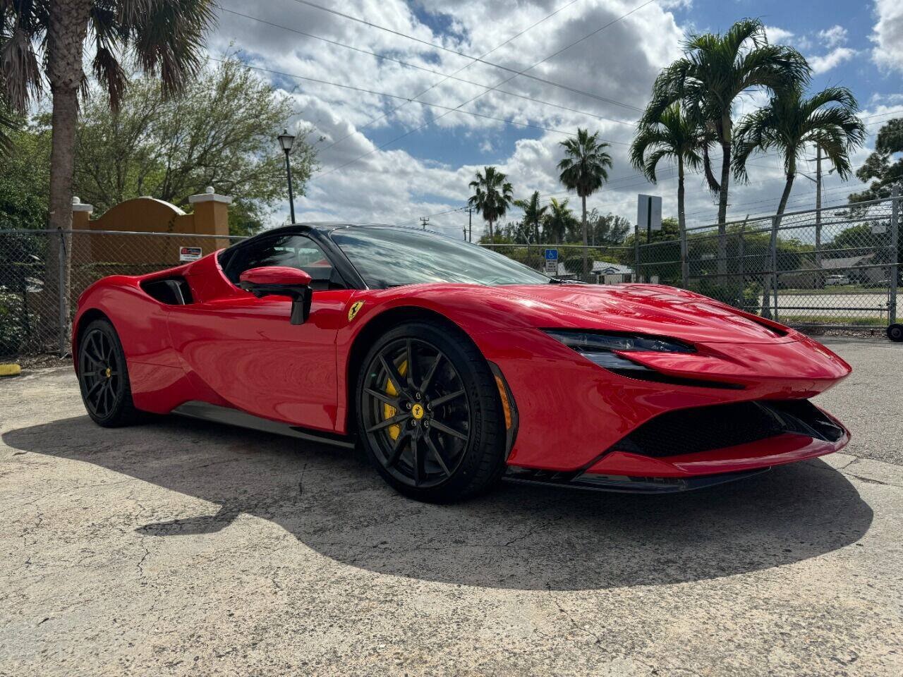 Used 2024 Ferrari SF90 Spider AWD/4WD image 1