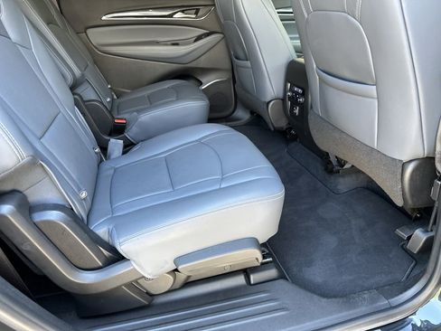 Used 2021 Buick Enclave Essence FWD image 34