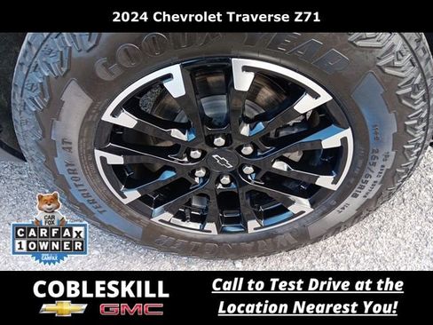 Used 2024 Chevrolet Traverse Z71 AWD/4WD image 13