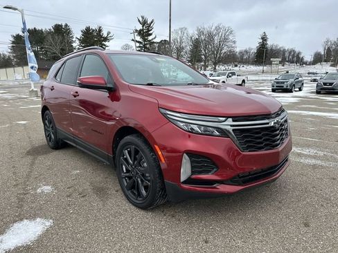 Used 2022 Chevrolet Equinox RS w/ RS Leather Package image 11