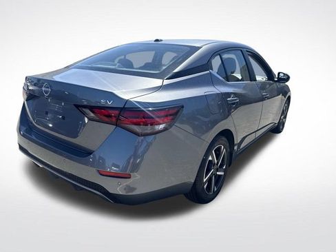 Used 2024 Nissan Sentra SV FWD image 8