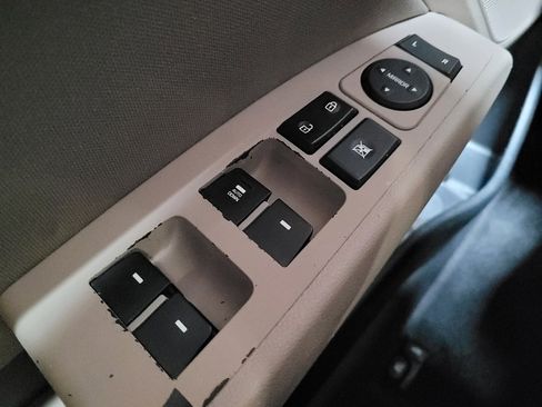 Used 2019 Hyundai Elantra SEL FWD image 27