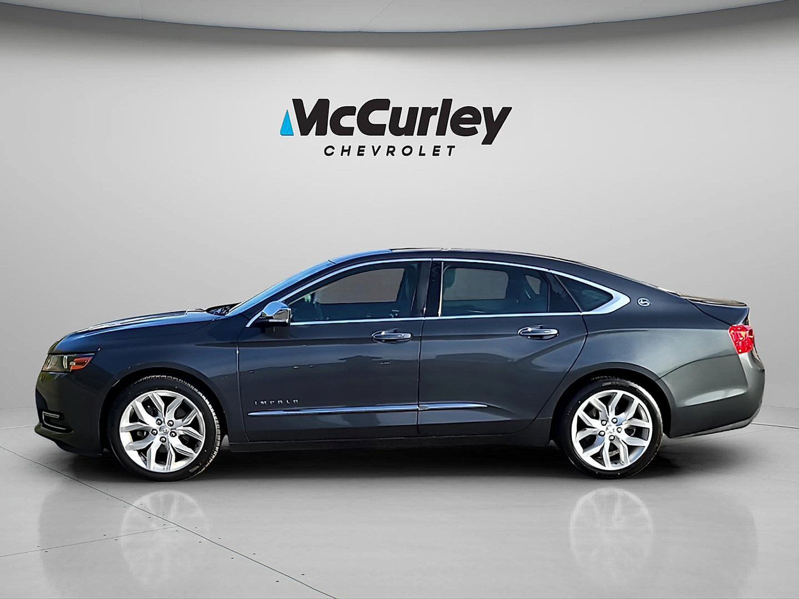 Used 2019 Chevrolet Impala Premier FWD image 4