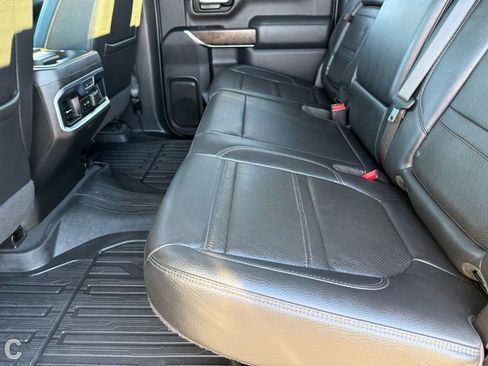 Used 2022 GMC Sierra 3500 Denali w/ Denali Ultimate Package image 15