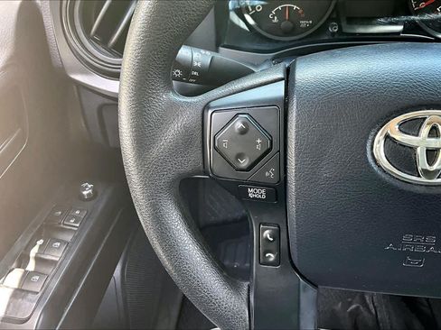 Used 2017 Toyota Tacoma SR w/ SR Convenience Package RWD image 22