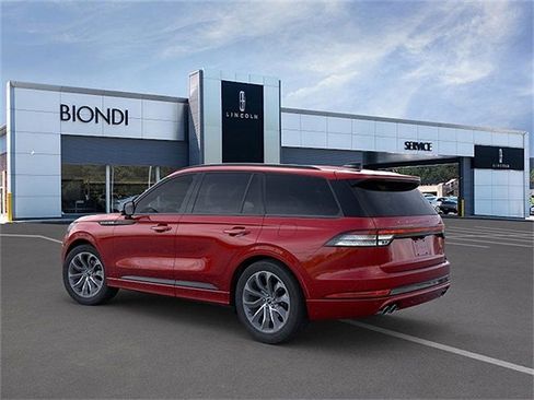 New 2025 Lincoln Aviator AWD w/ Jet Appearance Package image 4
